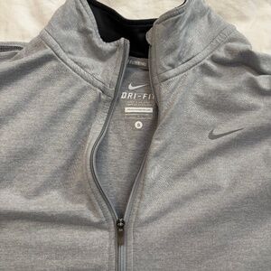 Women's Nike Dry Fit in grey. Size Small
